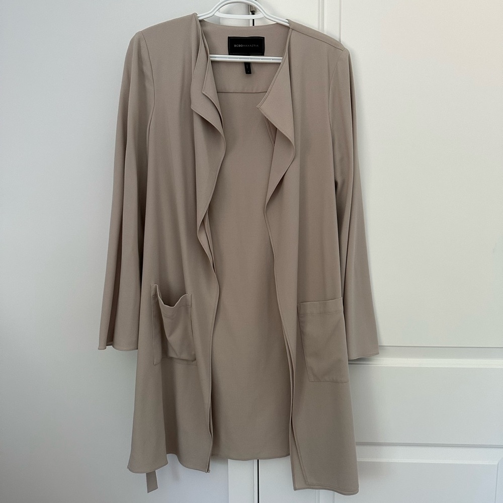 BCBGMAXAZRIA lightweight dust coat